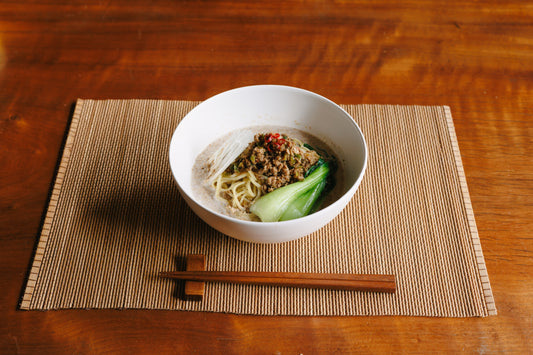 すりたてだから、おいしい。「すりバチ」でつくる豆乳担々麺