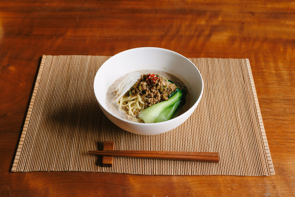 すりたてだから、おいしい。「すりバチ」でつくる豆乳担々麺