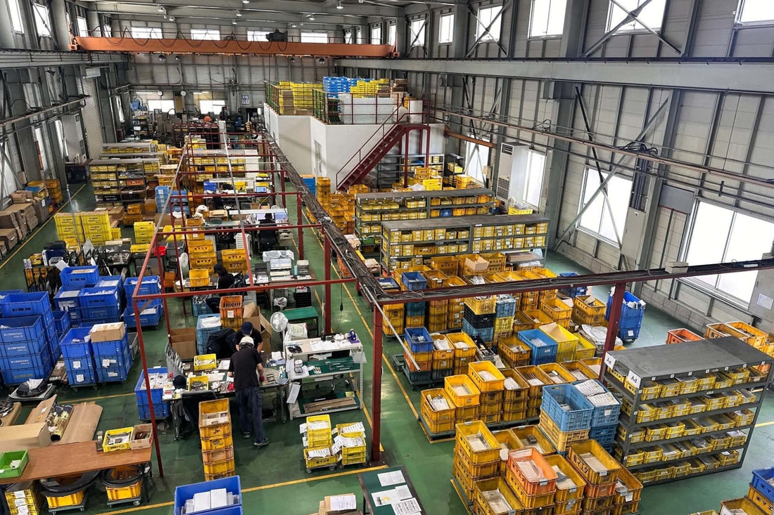 陶のやかんを支える、町の技術。
