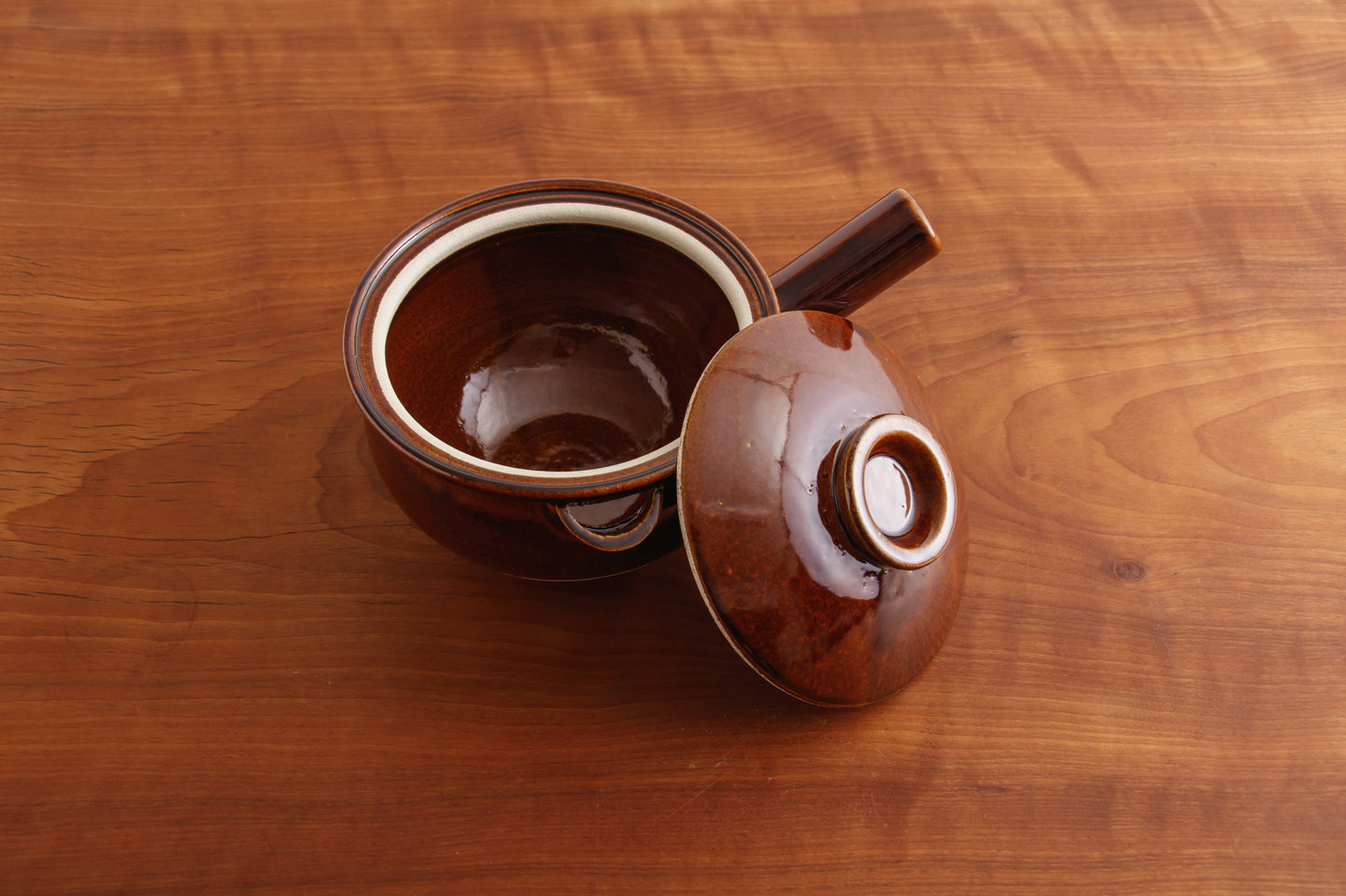 おかゆの鍋 茶
