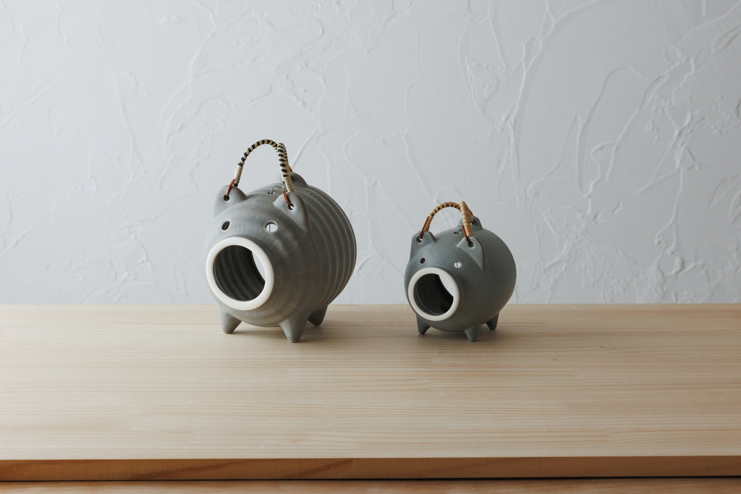 蚊やりぶた こぶり グレー