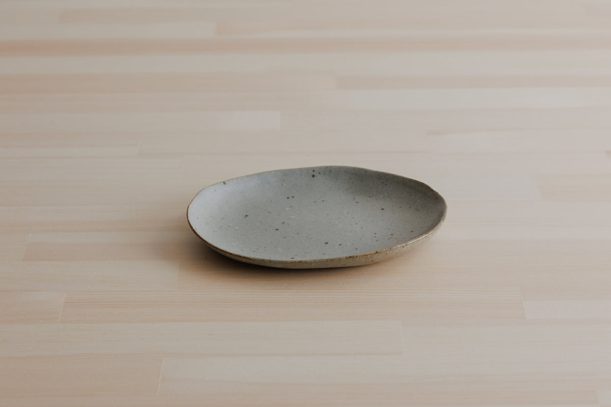 たたら だ円皿 灰  S / L