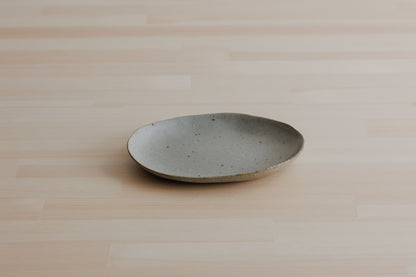 たたら だ円皿 灰  S / L