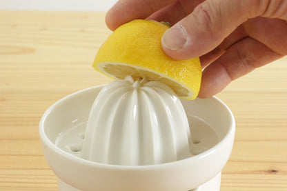 レモンのしぼり器 白